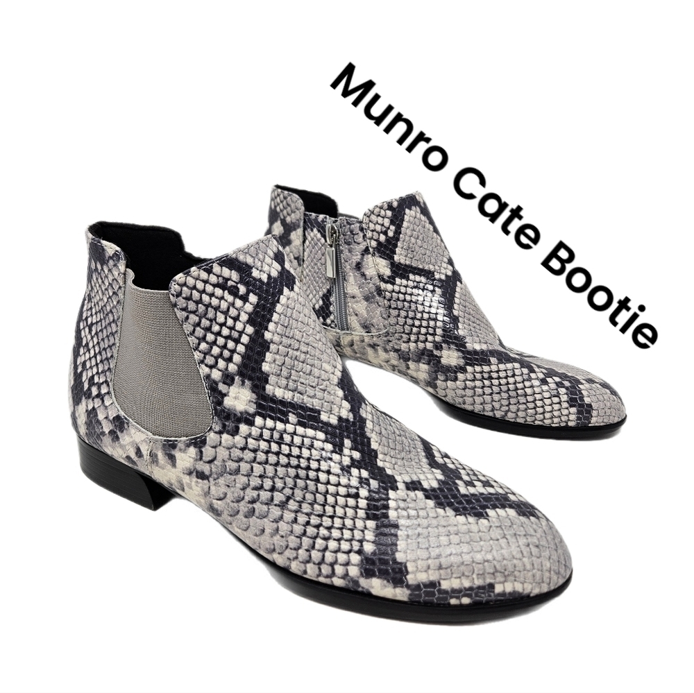 Munro Womens Cate Ankle Chelsea Boots Sz 8.5M Snake Embossed Leather Black-Gray